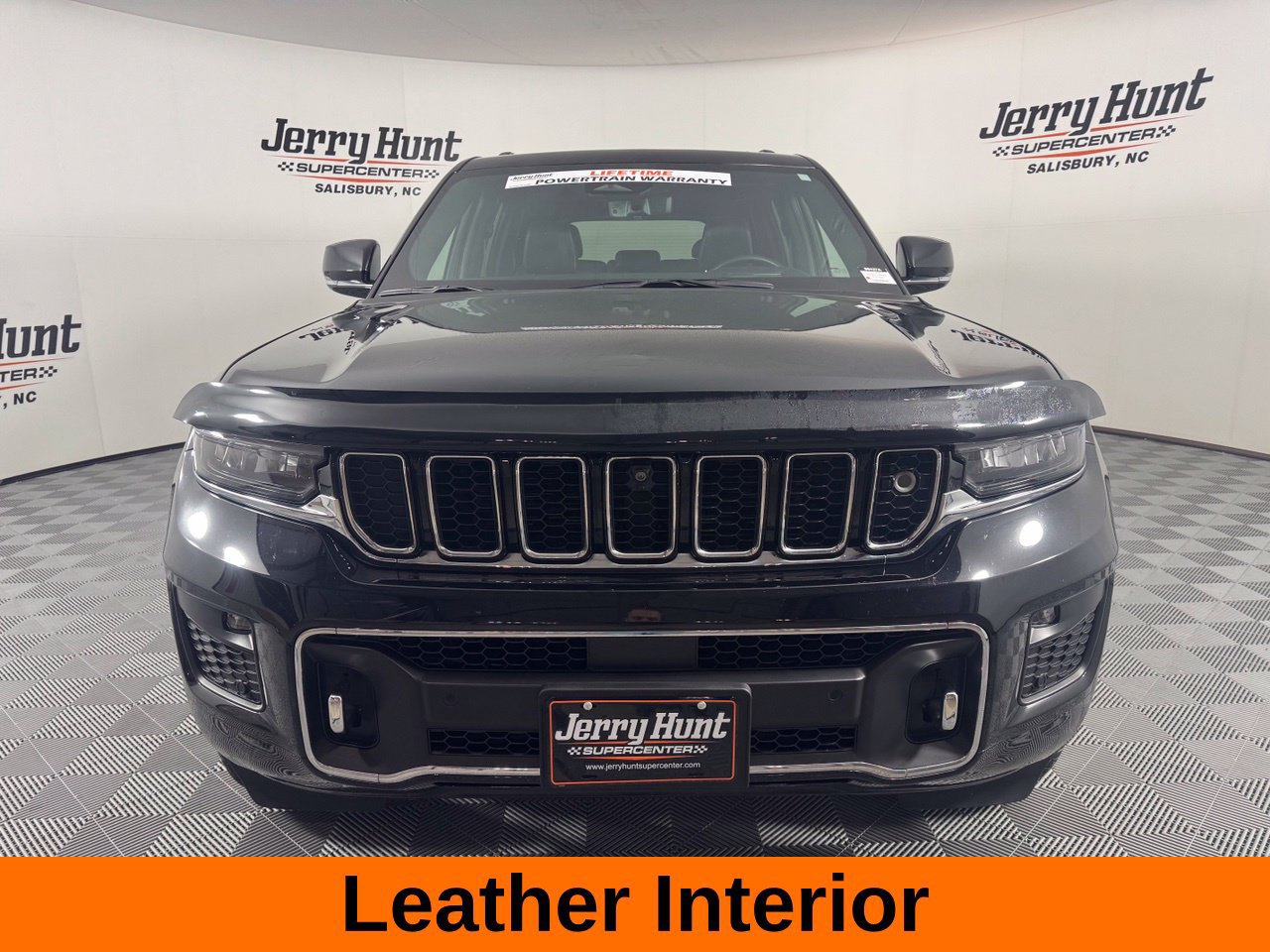 Used 2023 Jeep Grand Cherokee Overland w/ Adv Protech Group III AWD/4WD image 4