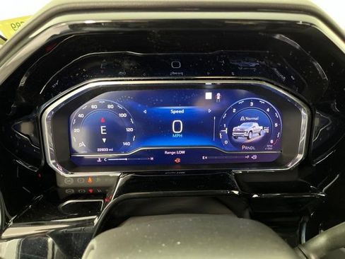 Used 2023 Chevrolet Silverado 1500 LT AWD/4WD image 26