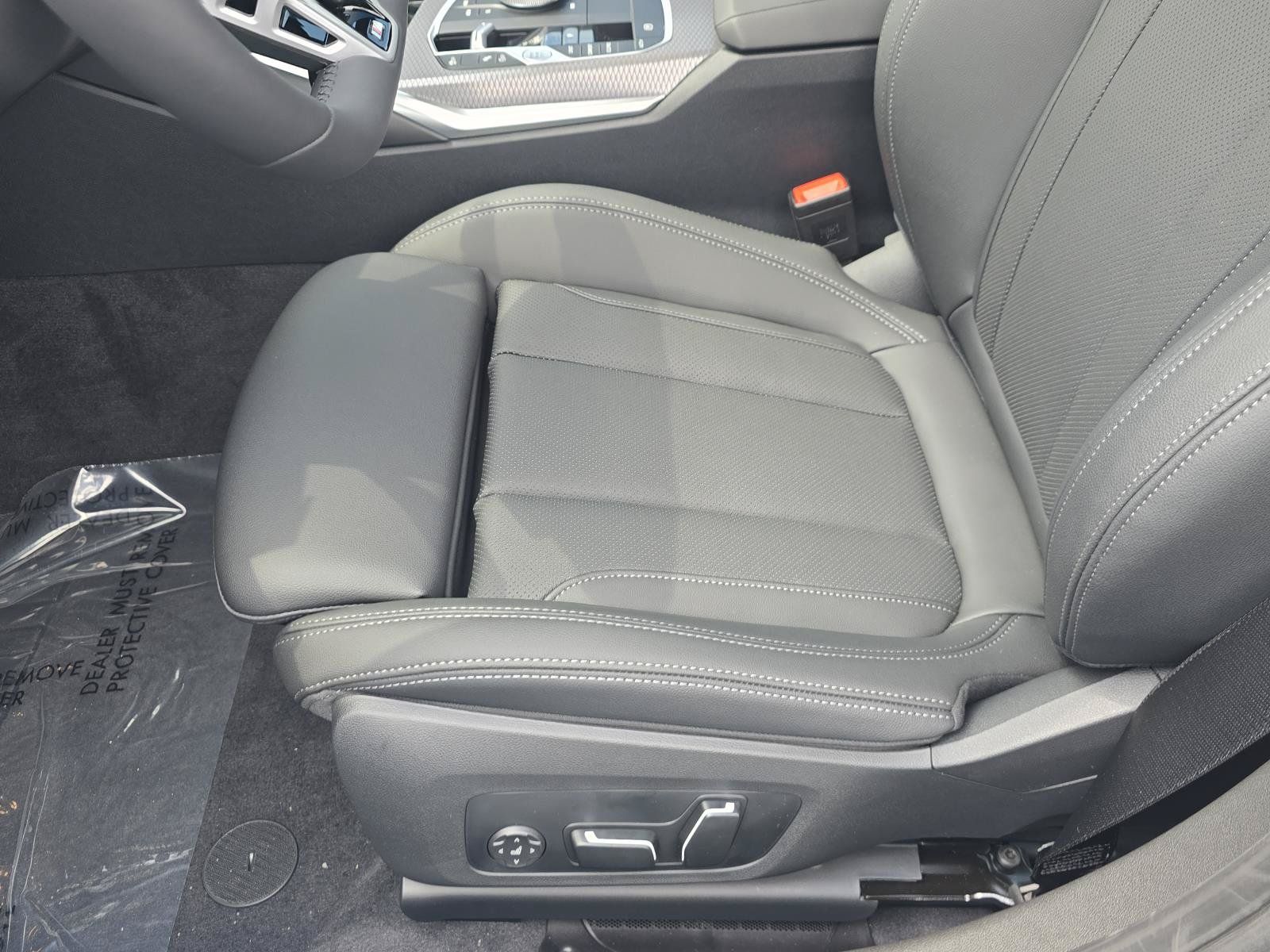 New 2026 BMW 330i Sedan w/ M Sport Package RWD image 15