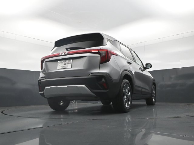Used 2026 Kia Seltos LX FWD image 38