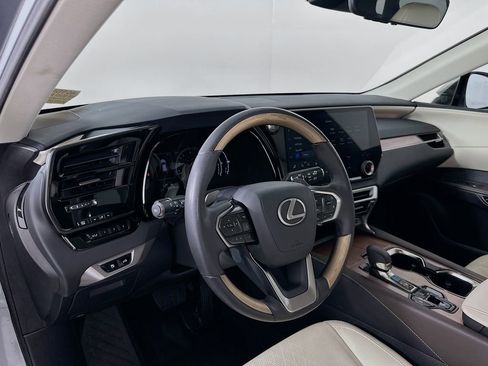 Used 2023 Lexus RX 350 Premium image 9