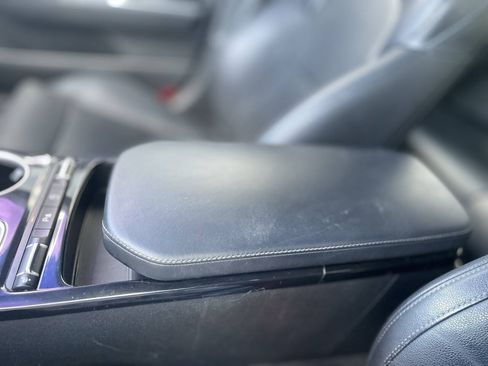 Used 2018 Kia Stinger Premium RWD image 23