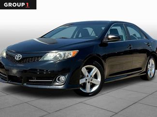 Used 2014 Toyota Camry SE image 1