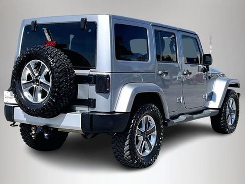 Used 2015 Jeep Wrangler Unlimited Sahara w/ Max Tow Package image 5