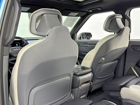 Used 2024 Kia EV9 GT-Line image 37