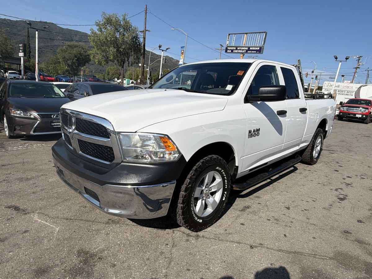 Used 2018 RAM 1500 ST w/ SXT Appearance Group AWD/4WD image 3