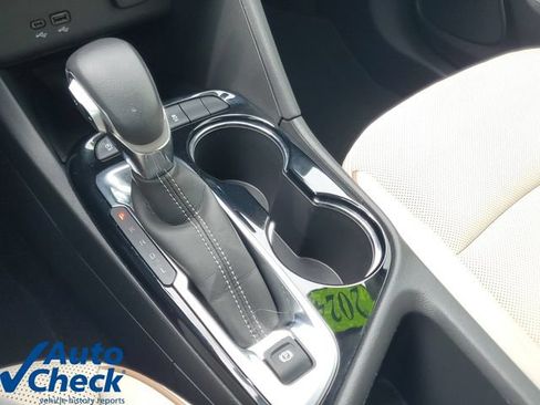 Used 2024 Buick Encore GX Avenir FWD image 27