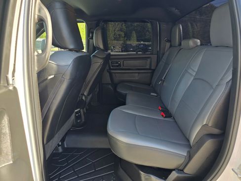 Used 2025 RAM 3500 Tradesman w/ Chrome Appearance Group image 10