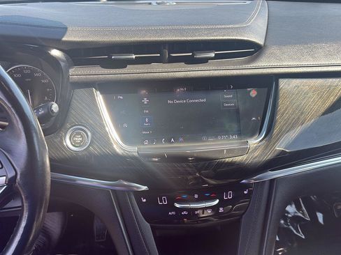 Used 2020 Cadillac XT6 Premium Luxury AWD/4WD image 26