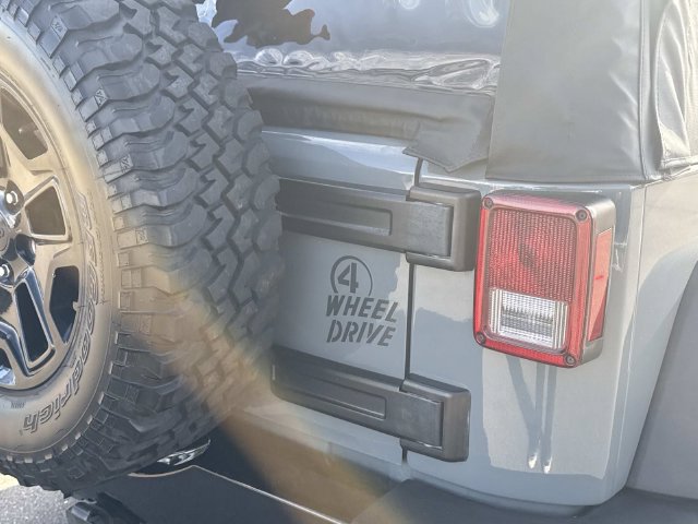 Used 2015 Jeep Wrangler Sport AWD/4WD image 31