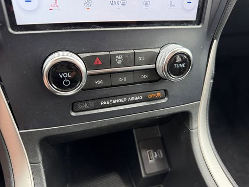 Used 2014 Ford Edge Limited w/ Equipment Group 302A AWD/4WD image 35