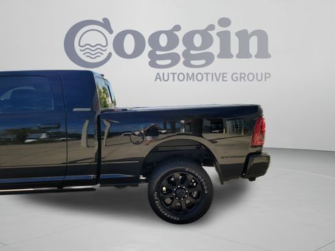 Used 2025 RAM 2500 Laramie AWD/4WD image 33