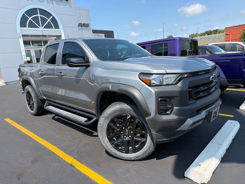 Used 2024 Chevrolet Colorado Trail Boss w/ Technology Package AWD/4WD image 10