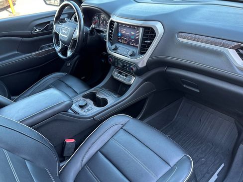 Used 2020 GMC Acadia Denali w/ Denali Ultimate Package image 17