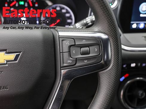 Used 2025 Chevrolet Blazer LT FWD image 16