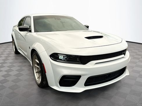 Used 2023 Dodge Charger Scat Pack RWD image 4