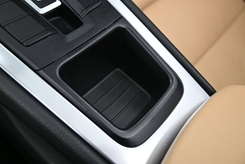 Used 2021 Porsche 718 Boxster RWD image 17