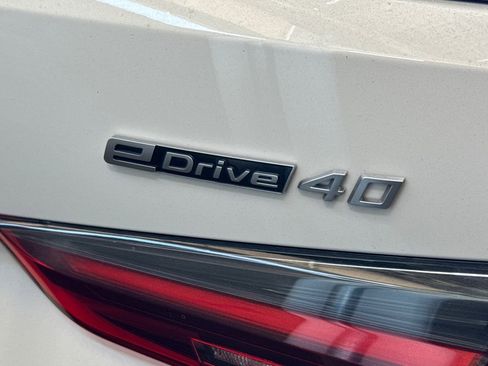 Used 2023 BMW i4 eDrive40 w/ M Sport Package image 2