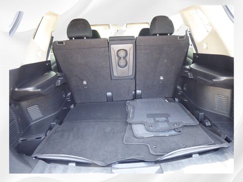 Used 2020 Nissan Rogue S image 19