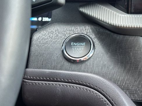 Used 2025 Ford Explorer Platinum w/ LUX Leather Package image 27