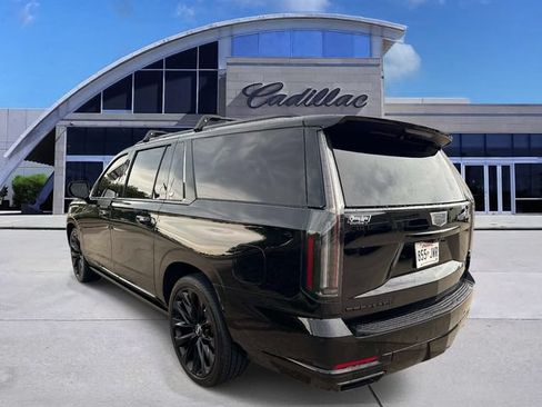 Used 2026 Cadillac Escalade ESV Platinum Sport AWD/4WD image 6