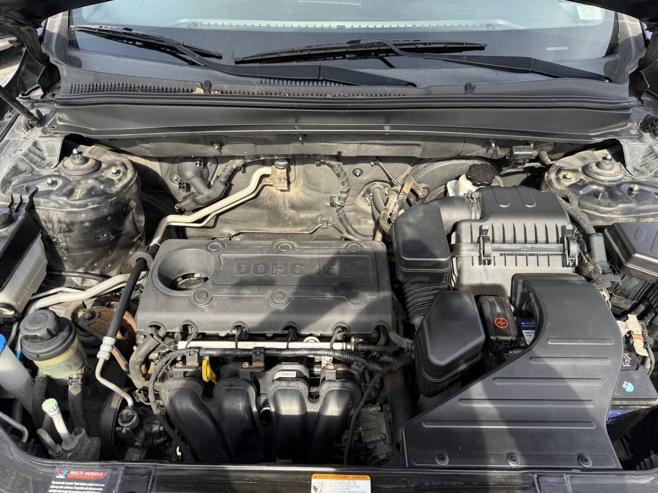Used 2010 Hyundai Santa Fe GLS FWD image 15