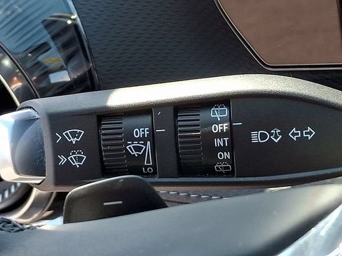 Used 2025 Chevrolet Equinox LT FWD image 25