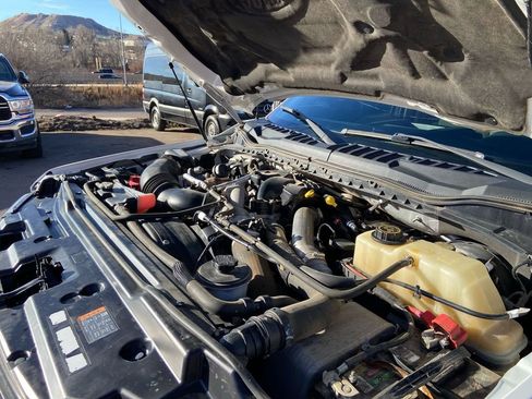 Used 2019 Ford F250 XLT w/ Snow Plow Prep Package image 32