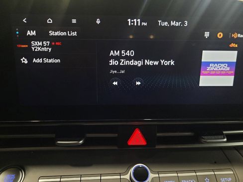 Used 2023 Hyundai Elantra SEL w/ Convenience Package image 25