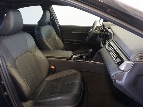 Used 2025 Toyota Camry XSE image 25