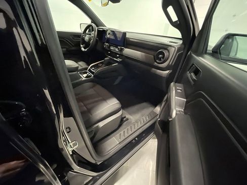 Used 2023 Chevrolet Colorado Trail Boss w/ Advanced Trailering Package image 25