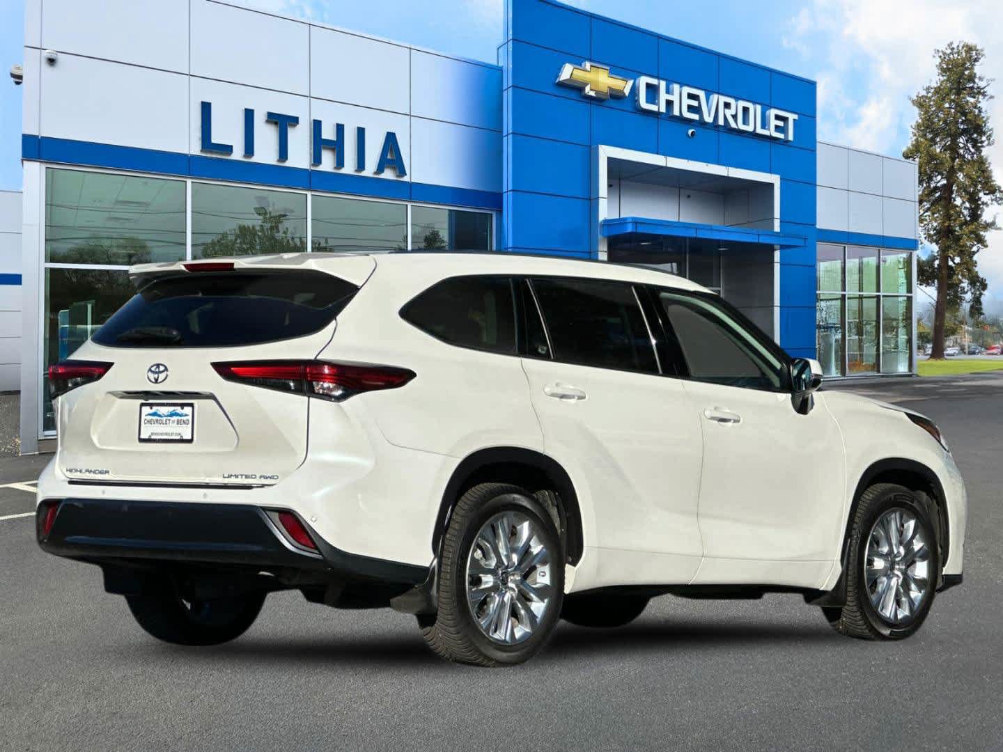 Used 2020 Toyota Highlander Limited AWD/4WD image 2