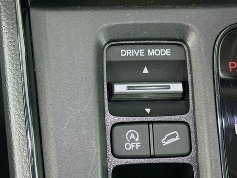 Used 2025 Honda CR-V EX-L image 25