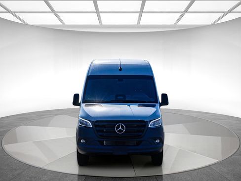 New 2025 Mercedes-Benz Sprinter 2500 image 6