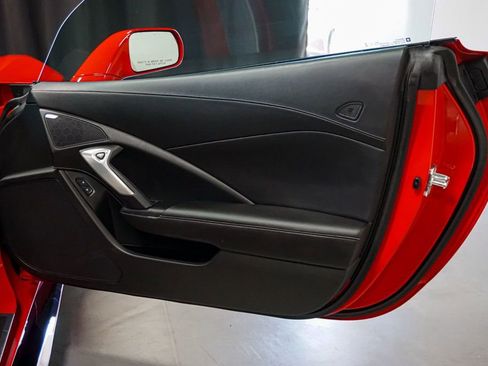Used 2014 Chevrolet Corvette Stingray Coupe image 35