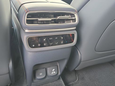 New 2026 Genesis GV70 2.5T Select image 3