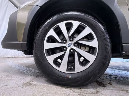 Used 2025 Subaru Outback Premium image 15