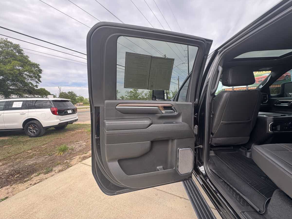 Used 2024 Chevrolet Silverado 2500 High Country w/ Midnight Edition AWD/4WD image 36