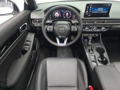 Used 2025 Honda Civic Sport Touring image 5