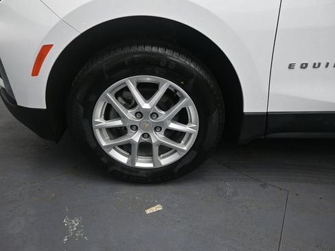 Used 2023 Chevrolet Equinox LT AWD/4WD image 12