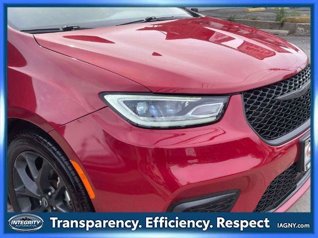 Used 2025 Chrysler Pacifica Limited FWD image 10
