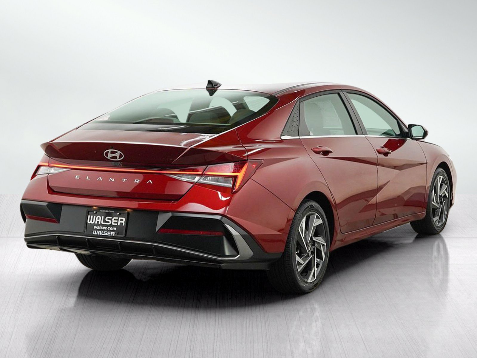 Used 2025 Hyundai Elantra SEL FWD image 5