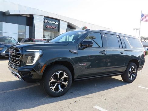 New 2026 GMC Yukon XL AT4 w/ AT4 Premium Package image 3