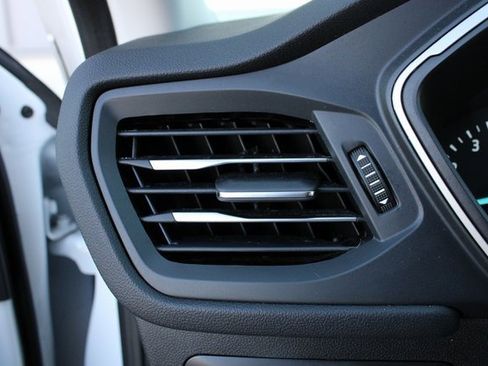 Used 2022 Ford Escape SEL image 8