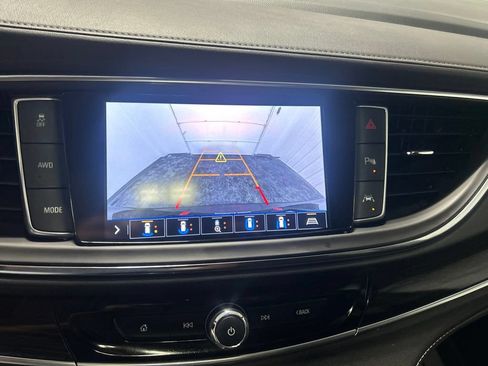 Used 2021 Buick Enclave Avenir w/ Avenir Technology Package AWD/4WD image 23