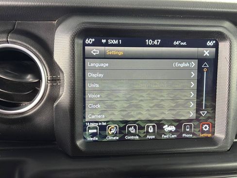 Used 2021 Jeep Wrangler Unlimited Rubicon 4xe w/ Cold Weather Group AWD/4WD image 36