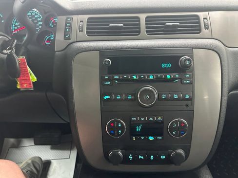 Used 2014 Chevrolet Silverado 2500 LTZ w/ LTZ Plus Package AWD/4WD image 45