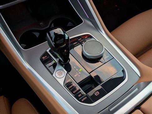 Used 2023 BMW X6 xDrive40i w/ M Sport Package image 12