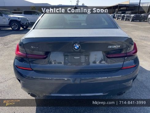 Used 2022 BMW 330i xDrive Sedan w/ M Sport Package image 6