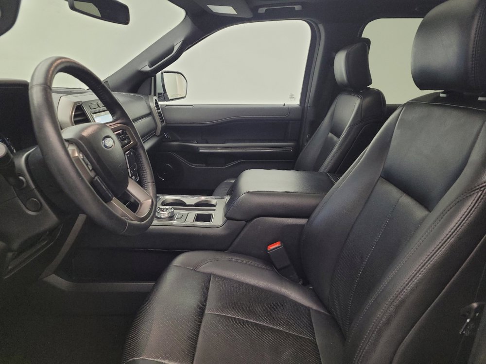 Used 2019 Ford Expedition XLT w/ Equipment Group 202A RWD image 17